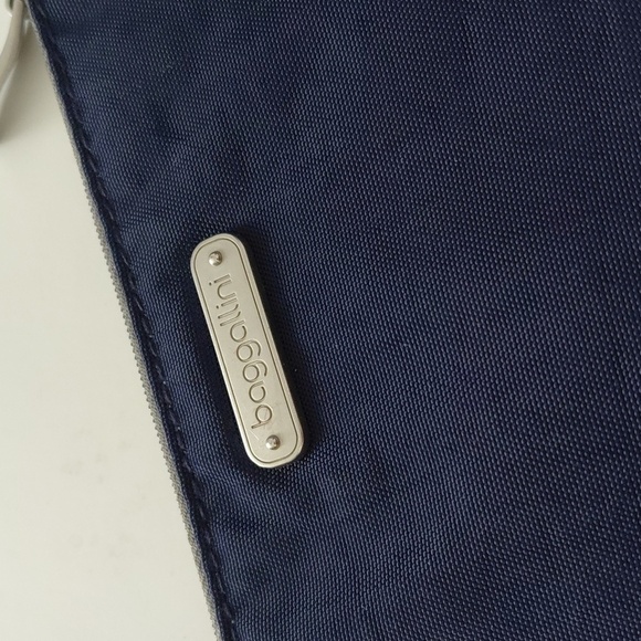 Baggallini Navy Wristlet - Picture 3 of 7